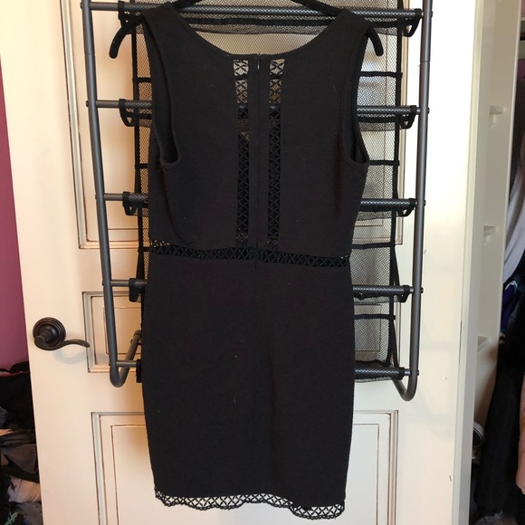 Little black dress with cutouts - Picture 5 of 5